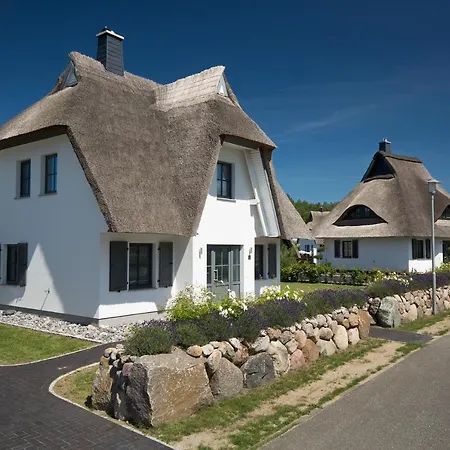 Holiday home Seeschwalbe 33 *